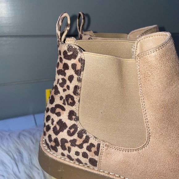 Leopard and Tan Ankle Boots - Picture 6 of 10